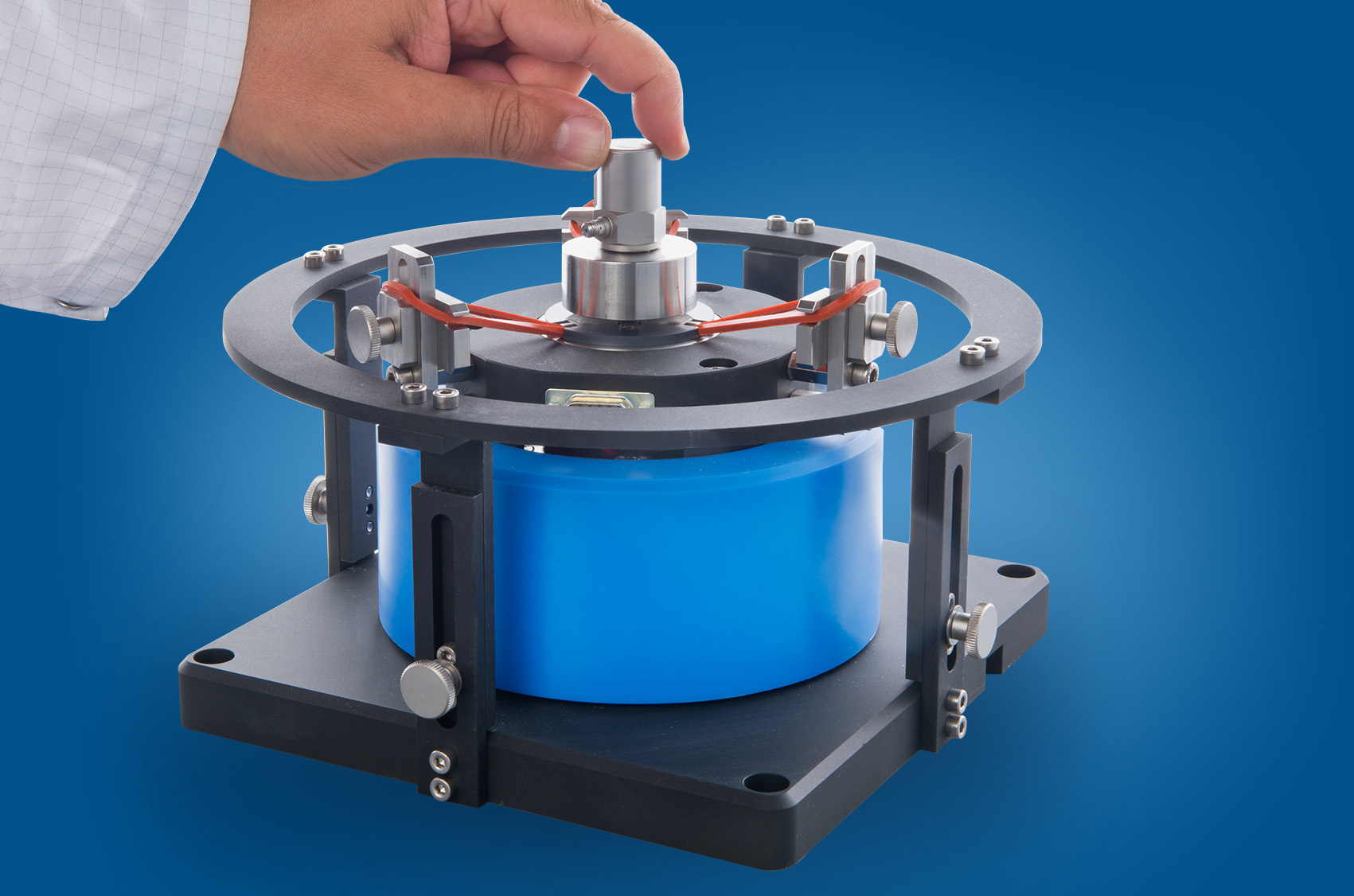 Your vibration transducers and measuring instruments are professionally calibrated by us.